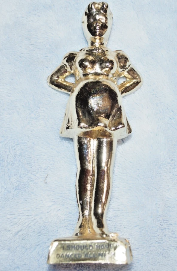 Trofeo regalo mordaza 1963 vintage embarazo debería haber bailado toda la noche metal dorado Foto 4 de 4