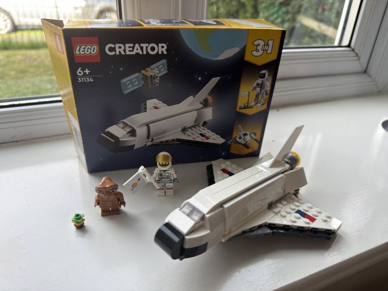 LEGO Creator Set 3 In 1 Space Shuttle. Astronaut & ET Mini Figures. Full Set VGC