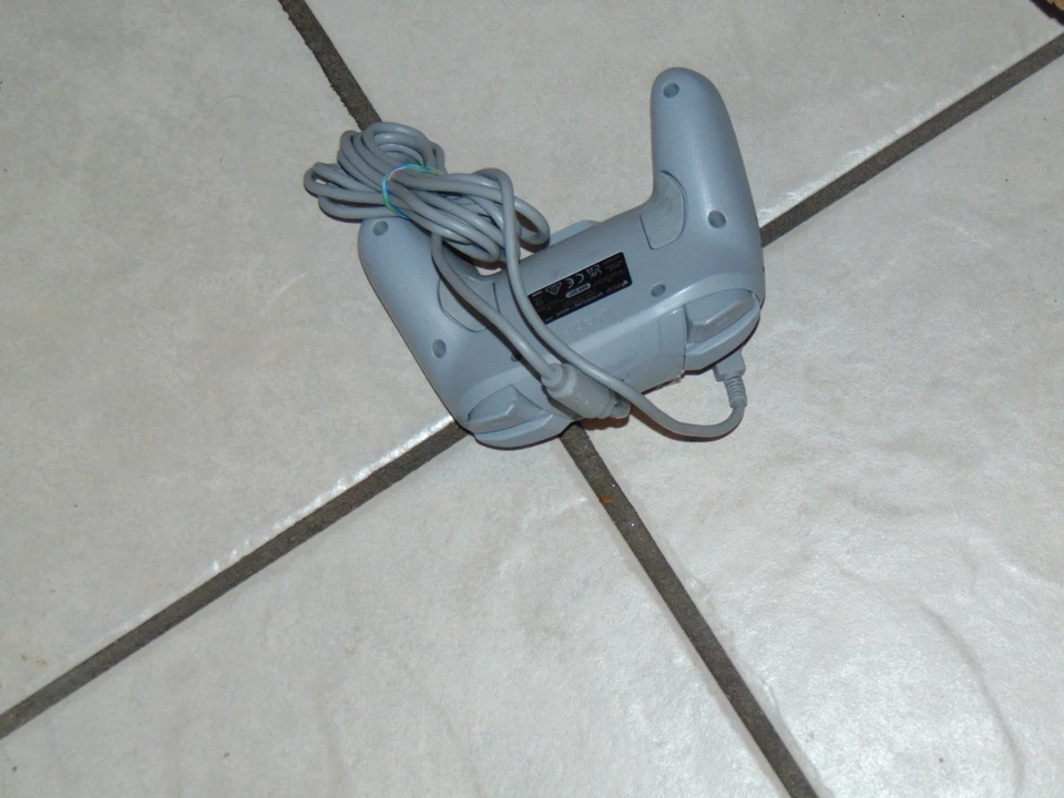 PDP Afterglow™ Wave Wired LED Controller for Nintendo Switch - Grey - Image 2 of 4