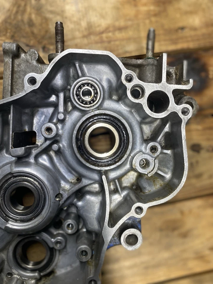 Yamaha YZ125 1999 2000 OEM MOTOR IZQUIERDO CÁRTER CÁRTER BLOQUE CÁRTER  Foto 4 de 4