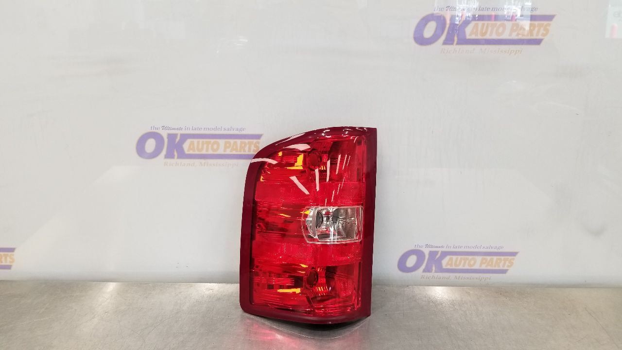 13 CHEVY SILVERADO 2500 LTZ TAIL LIGHT LAMP REAR LEFT DRIVER 
