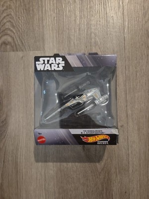 Hot Wheels Star Wars Mandalorian Starfighter Diecast 1:50 Figure - (HMH98)