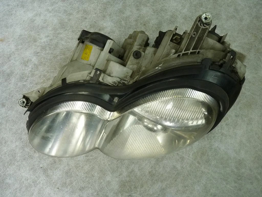 Mercedes Benz R230 SL Xenon Scheinwerfer Bosch links A2308206561 