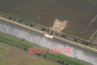 FOTO DURCHBRUCH IN BANK OF WAINFLEET RELIEF CHANNEL JUNI FLUT: LUFTBILD 2019 (3)