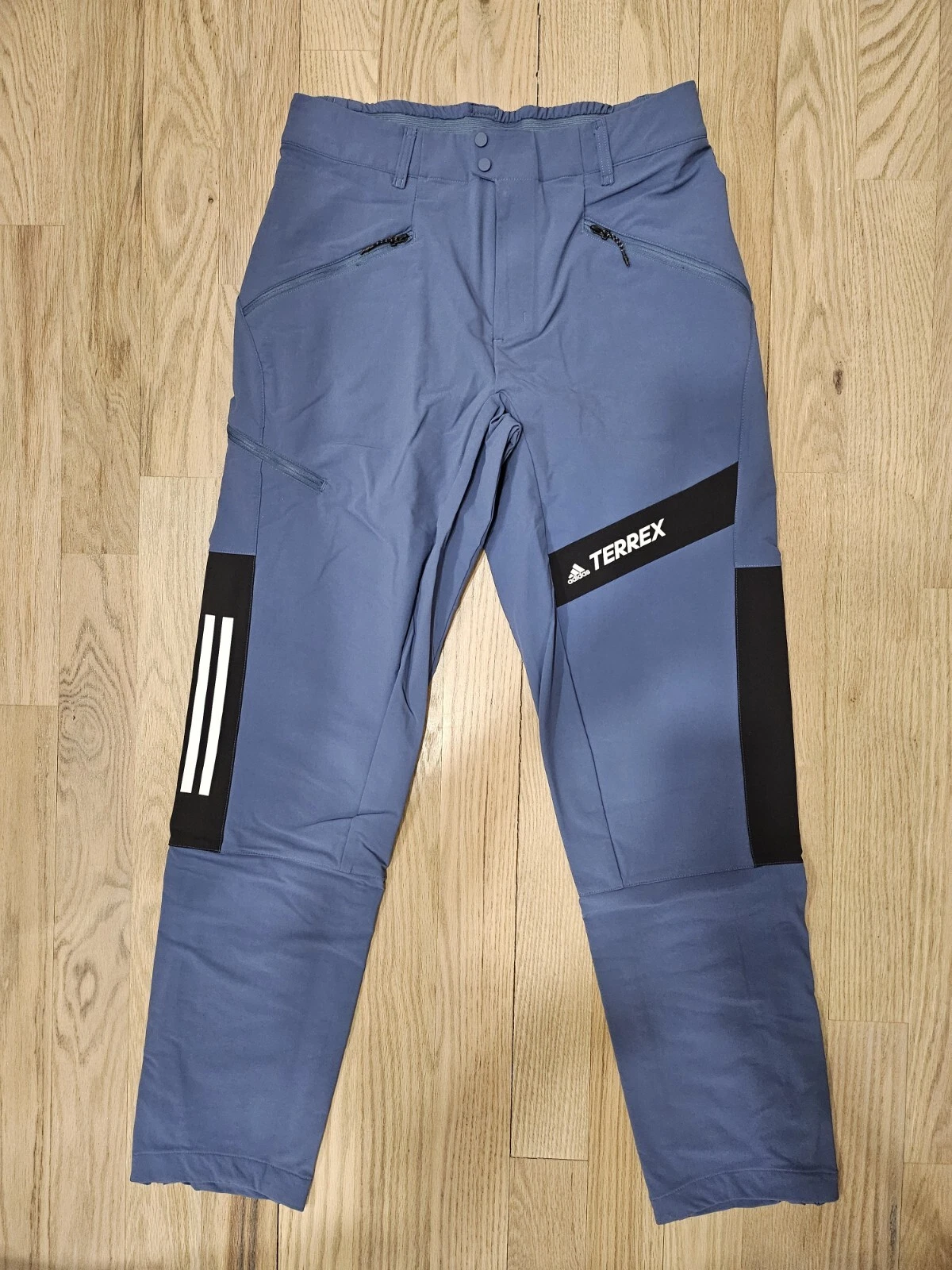 adidas Terrex Techrock Mountaineering Softshell Pants HF8851 Wonder Steel 34"
Opens in a new window