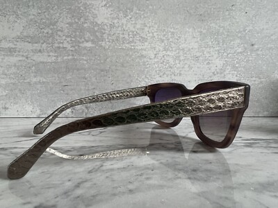 Linda Farrow Snake print sunglasses Linda Farrow Luxe, Cat eye snakeskin sunglasses in cream  main image 4
