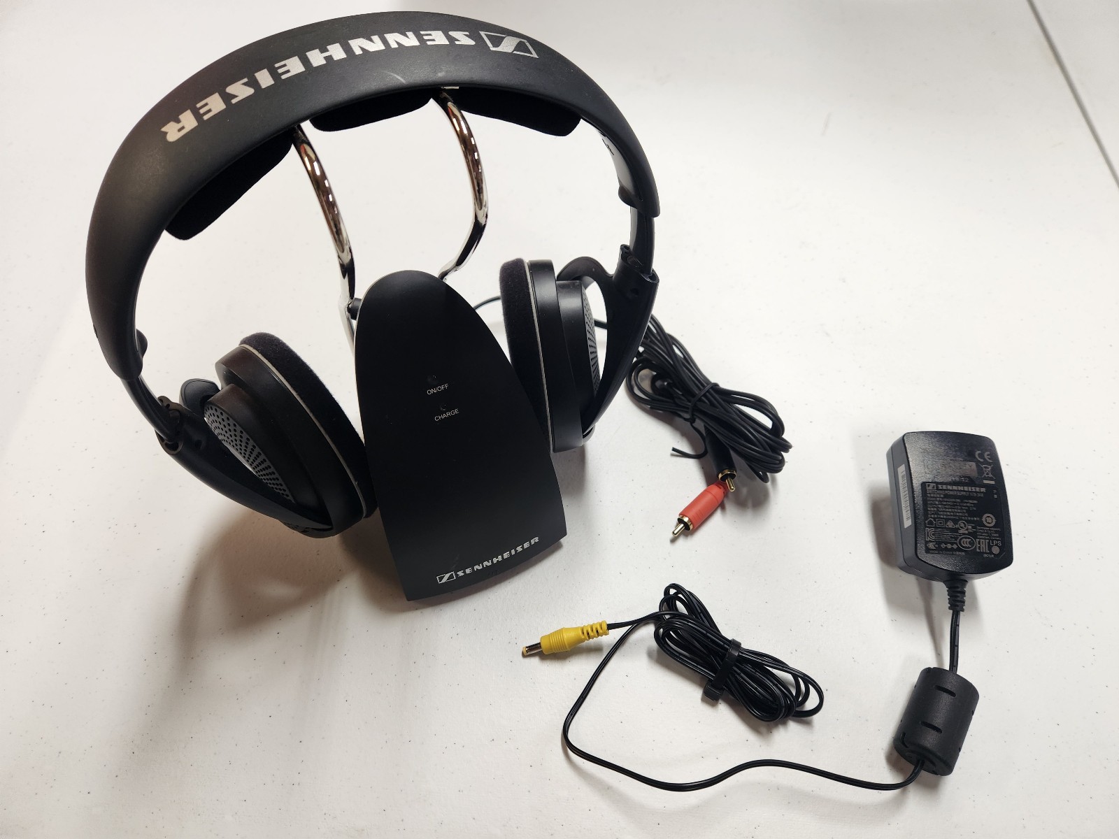 Sennheiser HDR135 Wireless Headphones Set