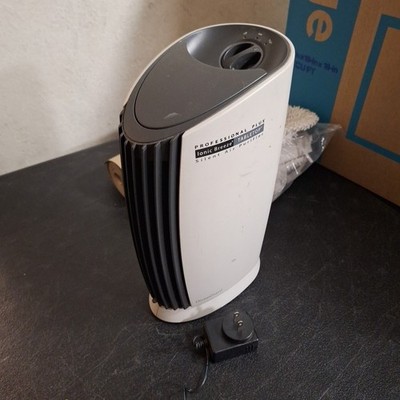 Sharper Image TABLETOP Ionic Breeze Silent Air Purifier Beige