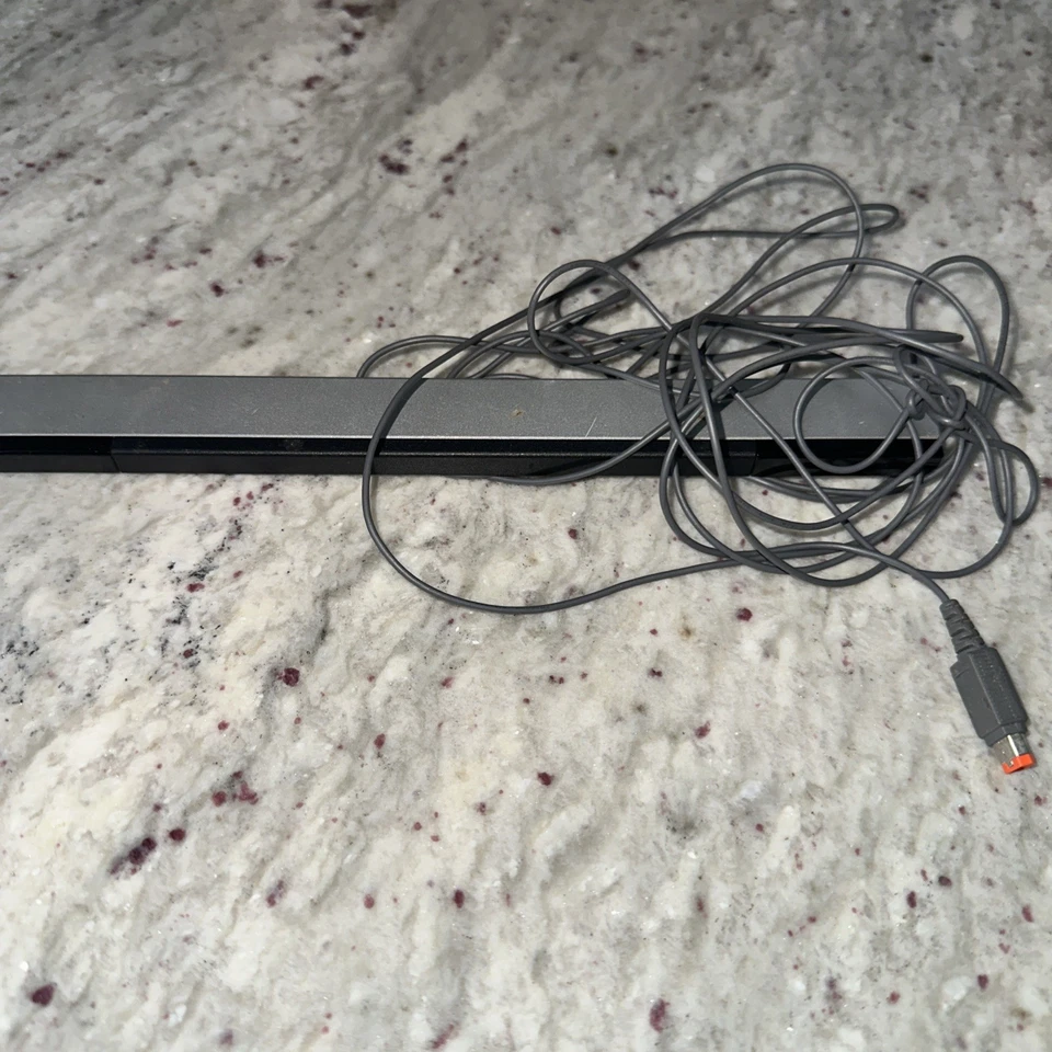 Original Nintendo Wii Sensor Bar for Wii And Wii U - Image 3 of 3