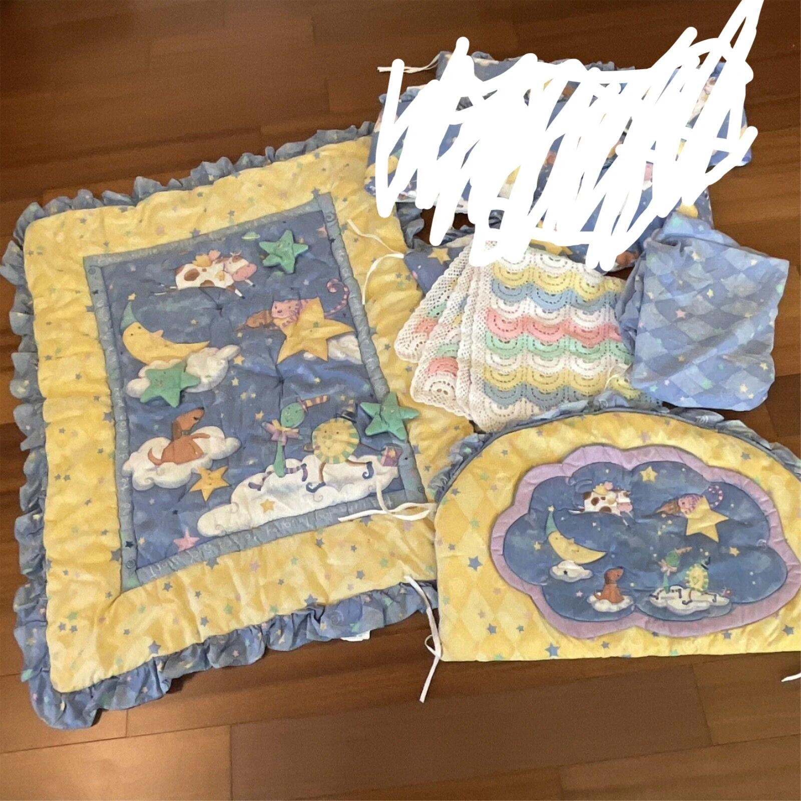 Kidsline OVER THE MOON Nursery Rhymes Cow Cat Crib Comforter SET Viv Eisner Hess
Opens in a new wind