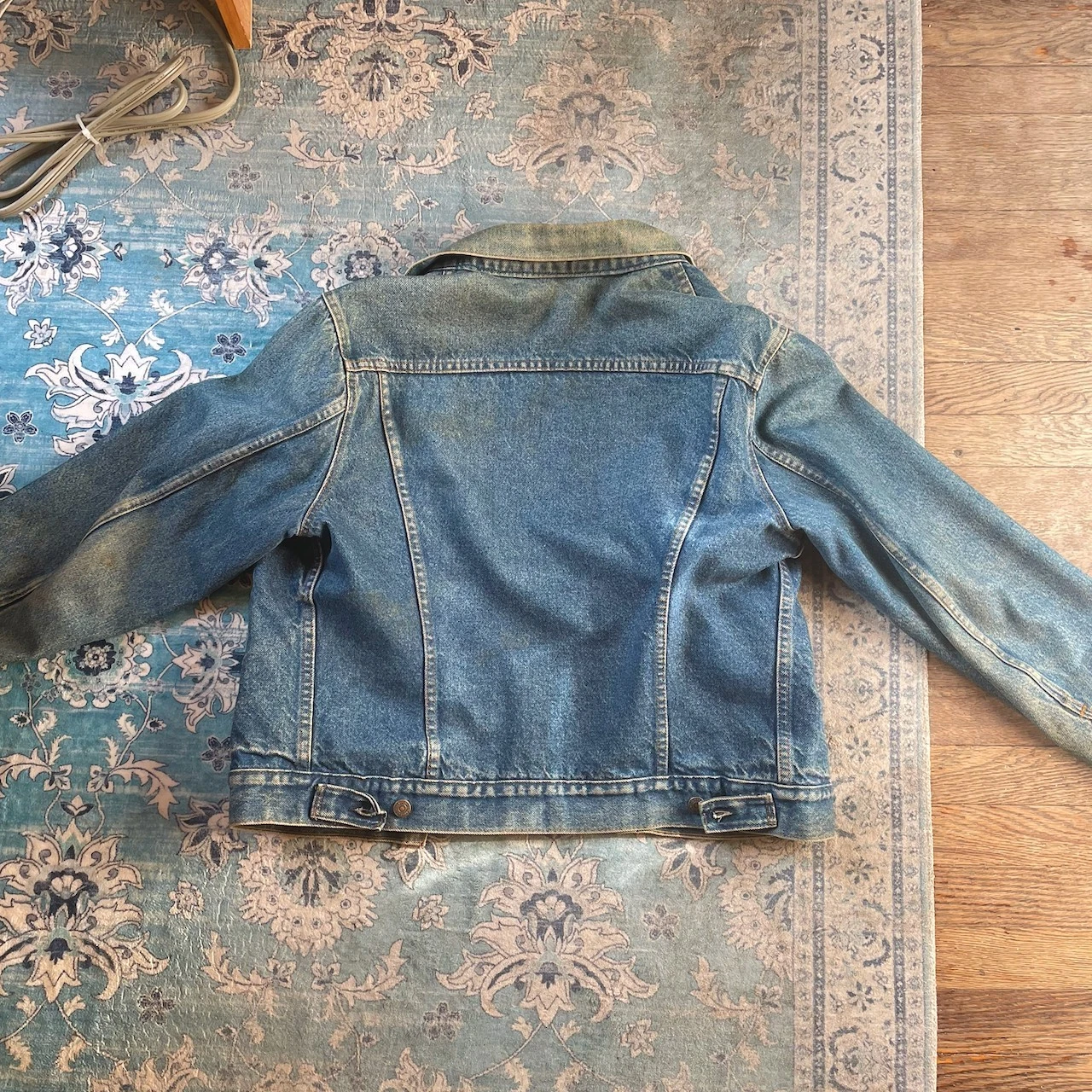 Levi's Vintage 80's Flannel-Lined Denim Trucker Jacket (70401 0824) - Size M/L - product detail image 2