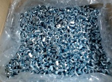 NEUF Boîtier de 3000 écrous à ailettes forgés à froid à fixation 5/16"-18, zingué 1512€