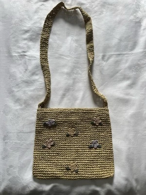 New Crochet Flower Straw Crossbody Handbag 23x27cm - Image 1 of 4