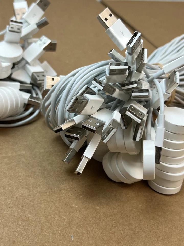 Paquete de 50 cables de carga magnética originales para Apple Watch a USB-A (1m) A2256, goma Foto 3 de 4