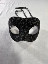 Venetian-style half-face masquerade black mask glitter scrollwork design Adult