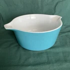 VINTAGE PYREX - BLUE CASSEROLE DISH #474-B - 1 & 1/2 QT - RETRO MILK GLASS