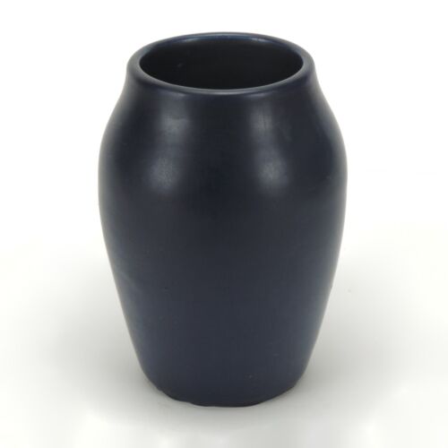 Hampshire Pottery matte blue glaze ovoid 7.25" vase arts & crafts shape 139 - Picture 3 of 5