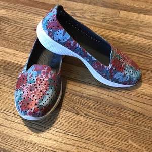 skechers women's floral print sneaker