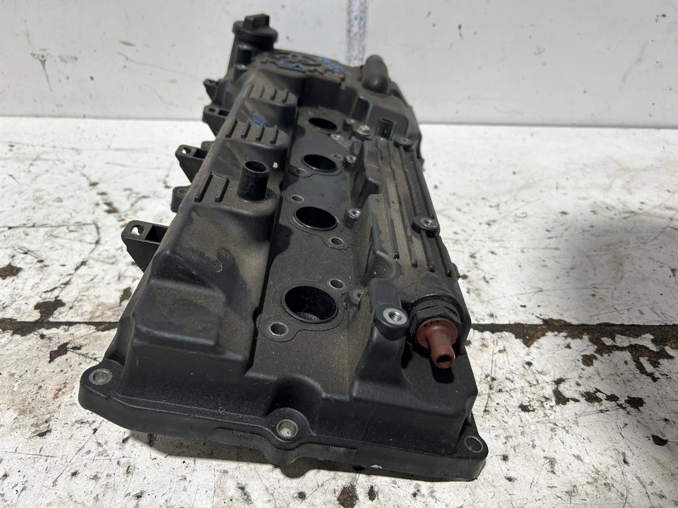 Toyota Hilux Rocker Cover TGN121 09/2015-Current - image 4 of 4