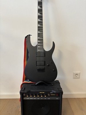Ibanez GRG121DX-BKF E-Gitarre Black Flat + AMP