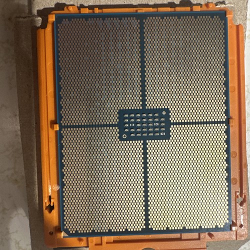 AMD Ryzen Threadripper PRO 7965WX CPU 24 Cores 4.2GHz TRX50 TDP 350W Processor - Afbeelding 2 van 2
