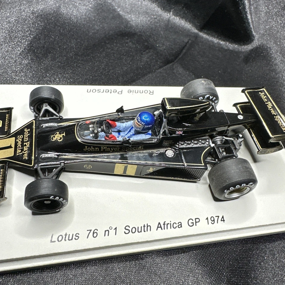 SPARK / F1 1974  LOTUS 76 - RONNIE PETERSON  - 1:43 S1778 South Africa, GP USA - Image 2 of 4