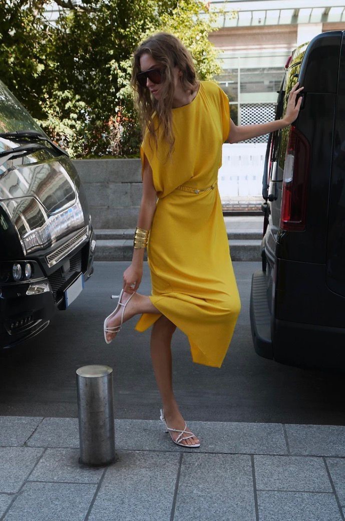 ZARA NWT WOMAN SS25 BELTED SATIN EFFECT MIDI DRESS MUSTARD |8747/511 SIZE S