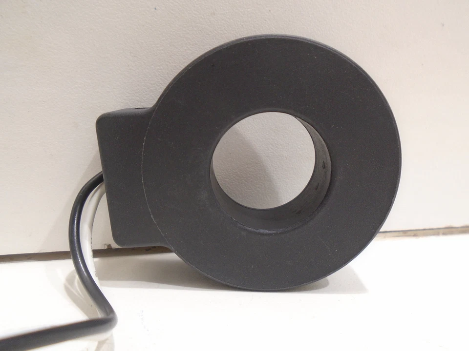 *NUEVO* TRANSDUCTOR DE CORRIENTE AC VERIS E682C201V3 SERIE 200A/0.333V 600VAC E682x Foto 3 de 4