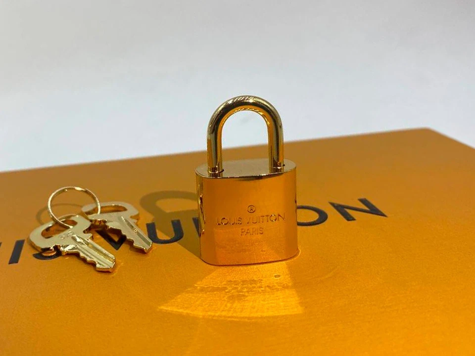Louis Vuitton PadLock Lock 2 Key Brass Shinny Gold Number 315 - Image 4 of 4