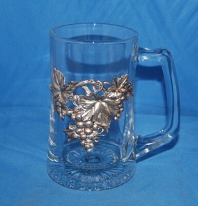 One Arthur Court beer mug in the Grape pattern with a gold cast to the design