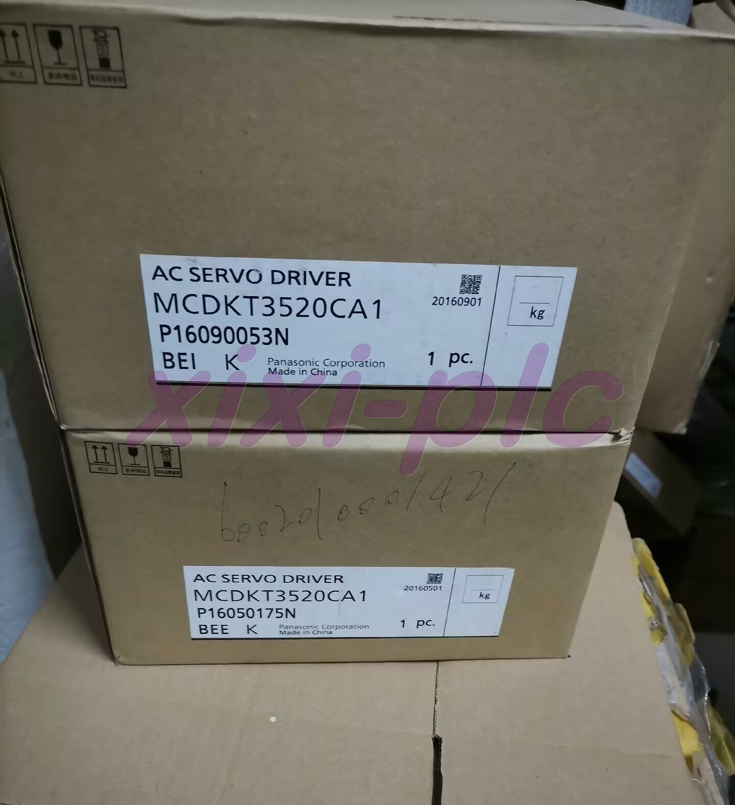 Foto 1 di 3