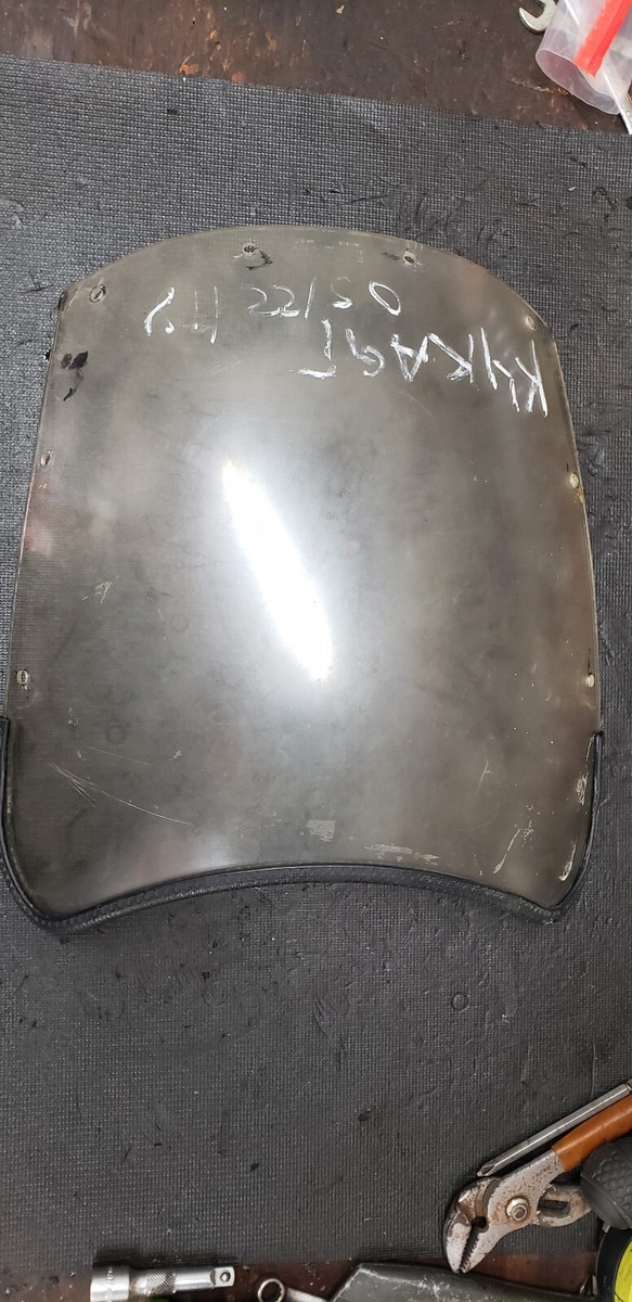 1985 KAWASAKI ZX600A ZX600 ZX 600 GPZ600 WINDSHIELD 39154