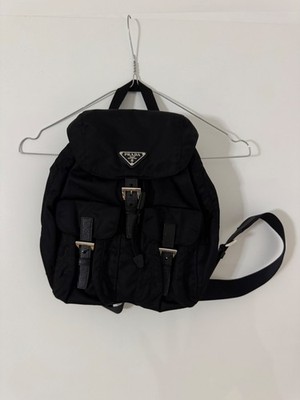 Prada Kleiner Rucksack aus Re-Nylon