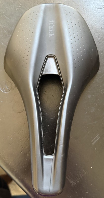 Fizik Vento Argo R1 Saddle 150mm Carbon Rail, Black