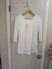 Khakis & Co Sz. S Flowing Design White Soft Stretchy Fabric 3/4 Sleeves NEW