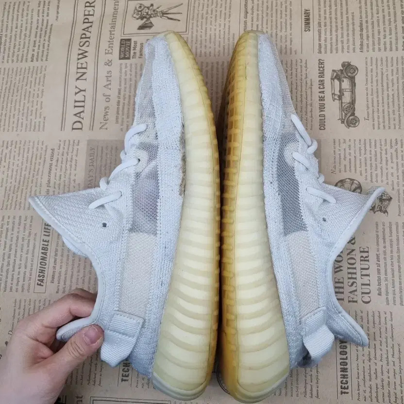 Adidas Yeezy Boost 350 Men’s Sneakers, Size 275 thumbnail 6