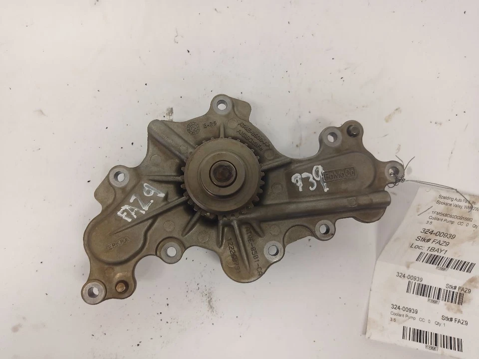 Bomba de refrigerante Ford Explorer 2013 3,5 L 12089817 Foto 2 de 4