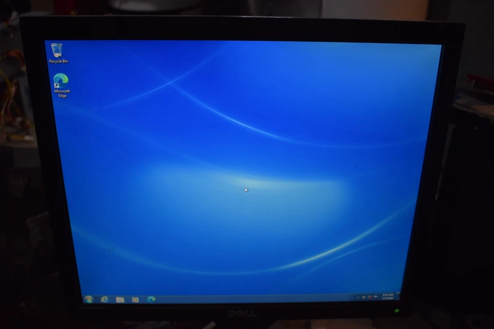 Dell Optiplex 990 Quad Core i5-2400 3.1GHz 1TB HDD Windows 7 Pro 32-bit DVD-RW - Image 2 of 4