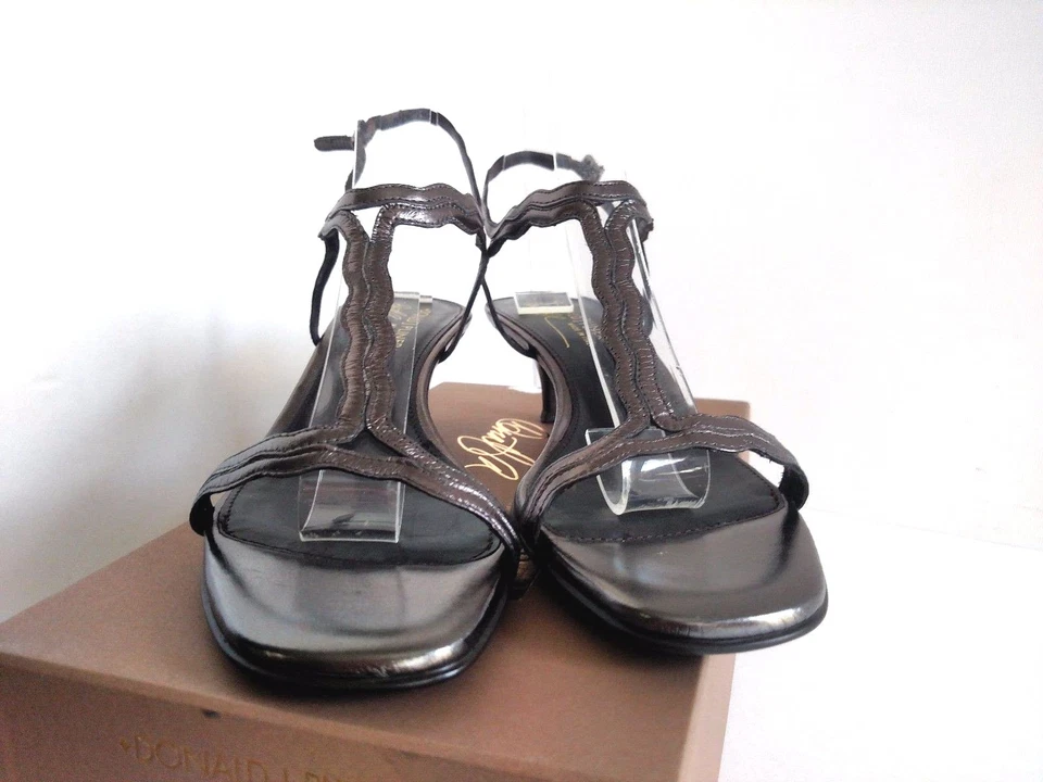 DONALD J PLINER "KIARA" Pewter Metallic Leather Slingback  Sandals Sz 9 B - Image 4 of 4