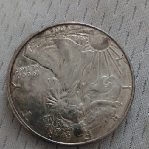 U.S. Mint American Eagle 2004 $1 Coin 1 oz Silver .999 Fine Uncertified