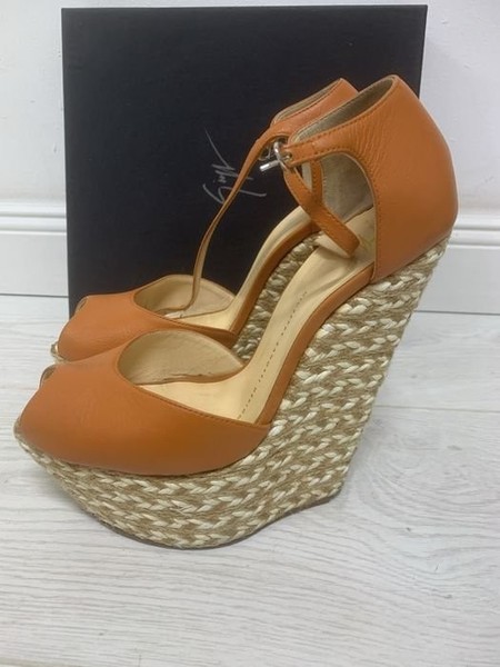 Women Giuseppe Zanotti Heels 37