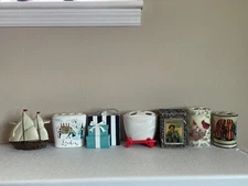 BLONDER HOME & LINDA SPIVEY ASSORTED TOOTHBRUSH HOLDER NEW RETIRED OPEN BOX