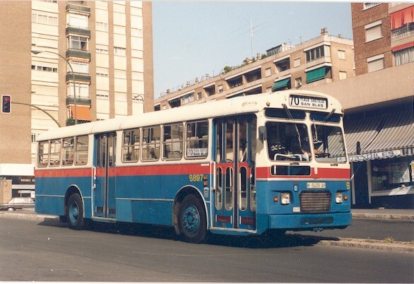 Autobus Pegaso 6035 Dos Puertas Agente Unico Escala  H0