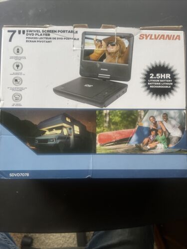 Sylvania SDVD7040 Portable DVD Player - Afbeelding 1 van 6