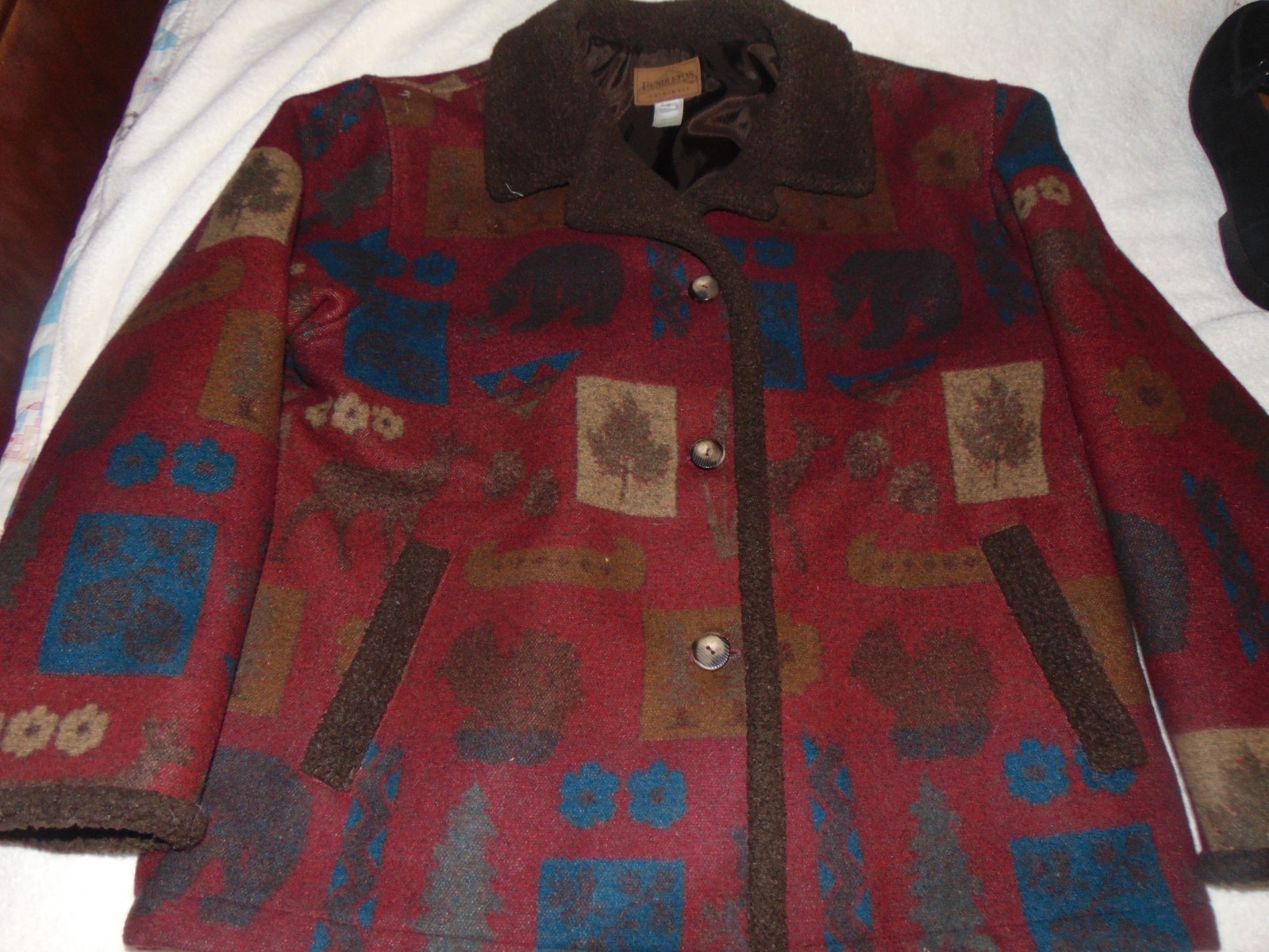 Vtg PENDLETON Original Bear & Maple Leaf WESTERN … - image 1