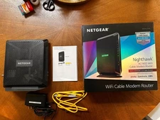NETGEAR Nighthawk AC1900 4 Wireless-Wi-Fi 802.11ac Router - C7000-100NAS