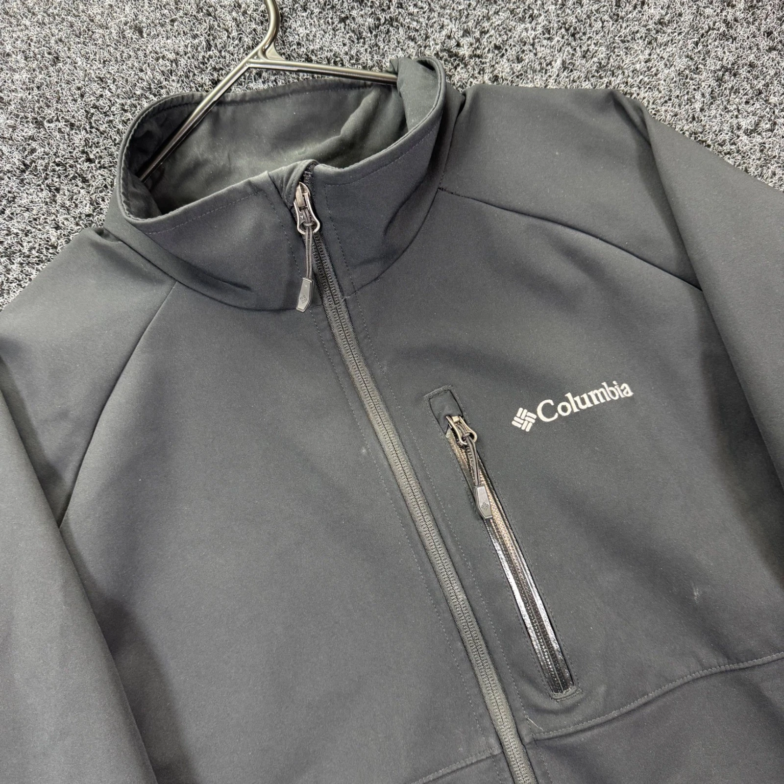 Columbia Mens Omni-Heat Omni-Wind Block Softshell Jacket Black L Full Zip Hiking