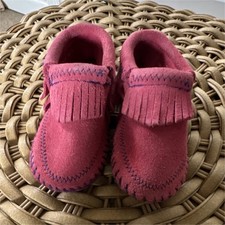 Minnetonka Pink Suede Moccasin Bootie Shoes Fringe Ankle Baby Toddler