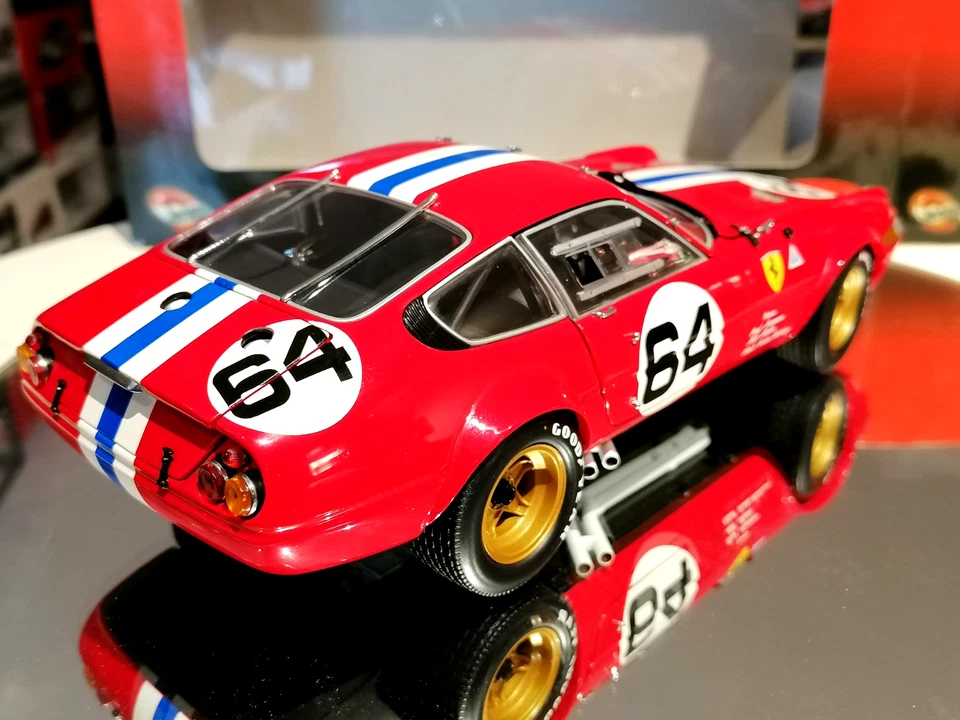 Kyosho 1/18 Ferrari 365 GTB/4 Daytona Competizione Driver Paul Newman with Box - Immagine 2 di 4