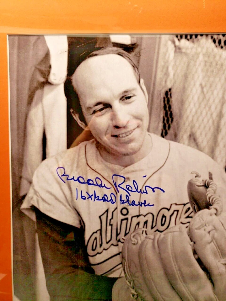 BROOKS ROBINSON Autographed 11x14 Photo Matted/Framed (with 16 GGs)(JSA) - Image 2 of 3